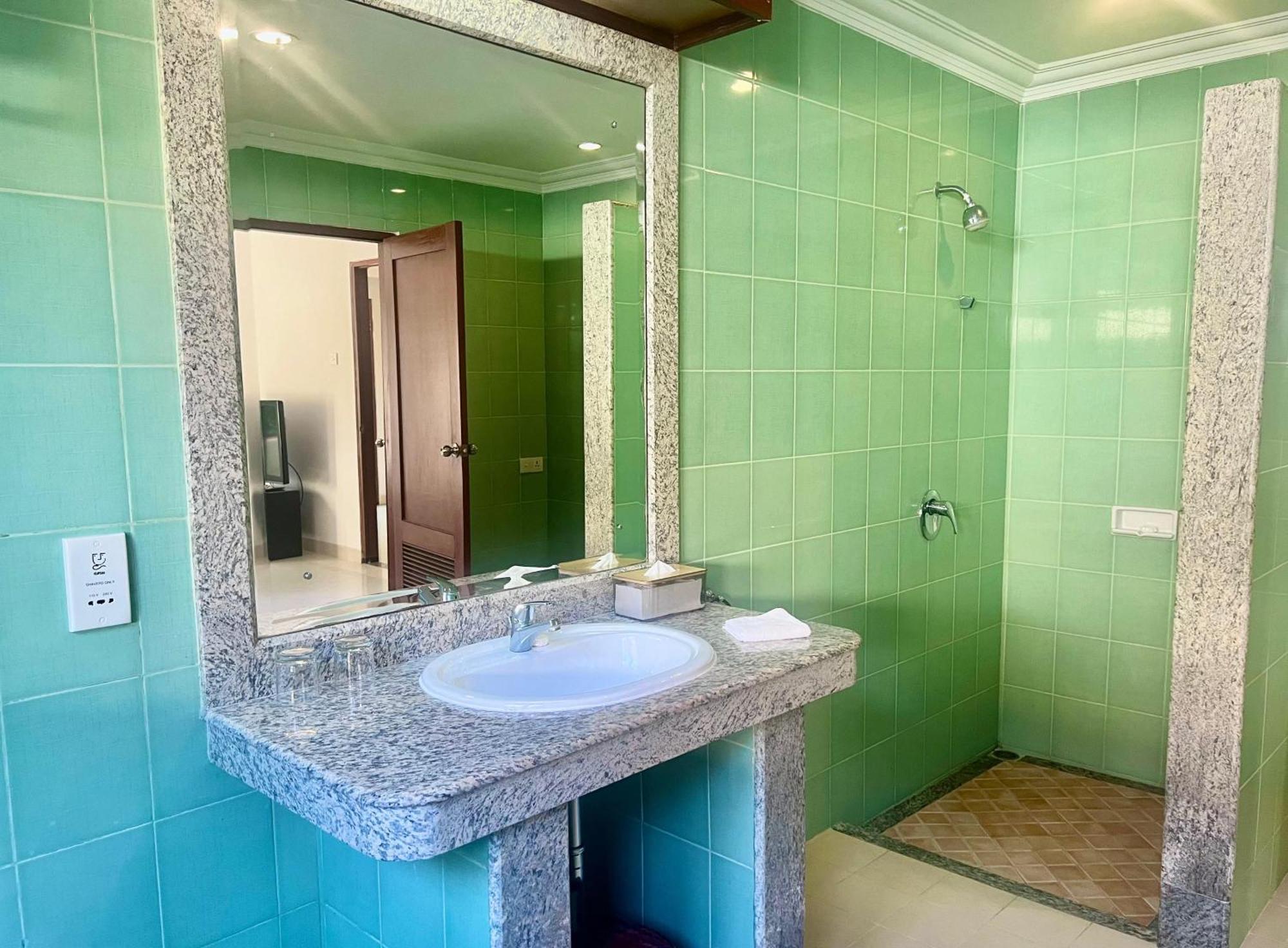 Charlie Guest House Nusa Dua  Exterior photo